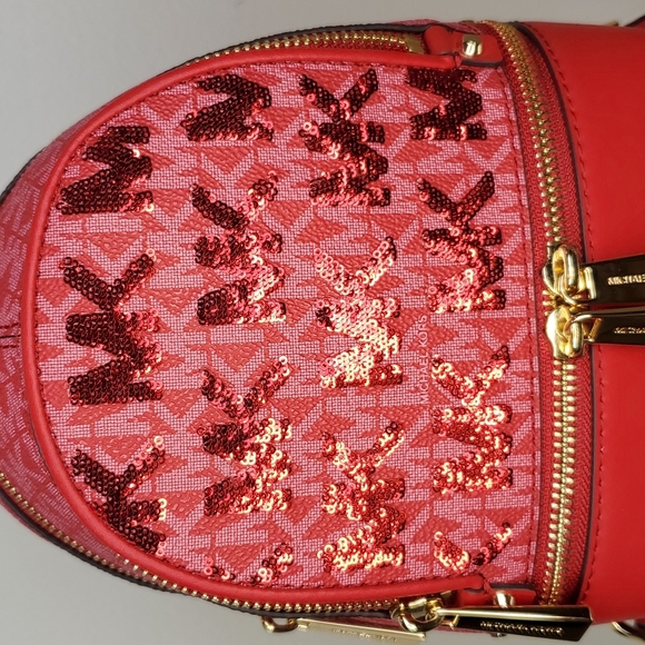 🎉2xHP🎉Michael Kors ♥️NWT♥️ Rhea Zip XS Backpack in Fire Engine Red!♥️♥️♥️ - Picture 4 of 16